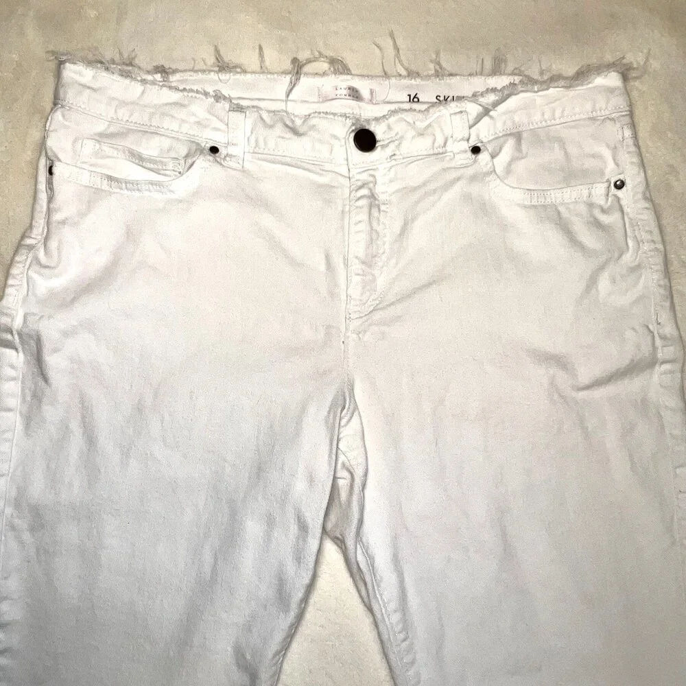 Lauren Conrad Capri Jeans Womens Size 16 White 5-Pocket Skinny Stretch Raw Edge